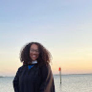 Meet your Posher, Joelle